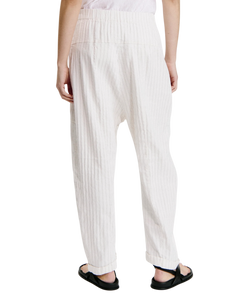 Pantalon coupe confort avec large basque et poches plaquées sur le devant en lin et viscose stretch à rayures